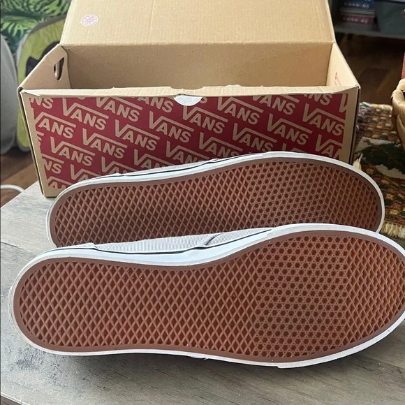 Vans Gray Women's Shoes - Picture 2 of 8